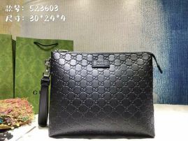 Picture of Gucci Mens Bags _SKUfw109902420fw